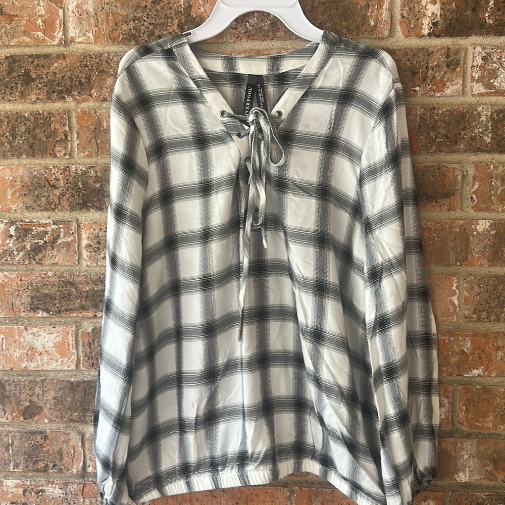 NWT Liverpool Black and White Plaid blouse size medium